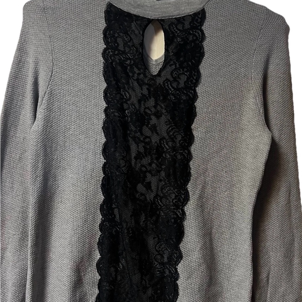 HANNAH ~ Women’s ~ Top ~ Medium ~ Blouse ~ Gray &  Black~ New With Tags ~ NWT